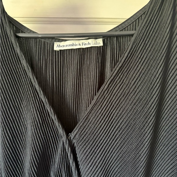 Abercrombie & Fitch Black wrap blouse - Picture 2 of 3